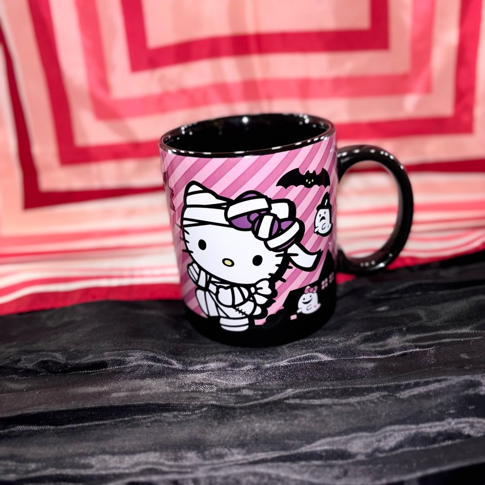 Hello Kitty Halloween mug